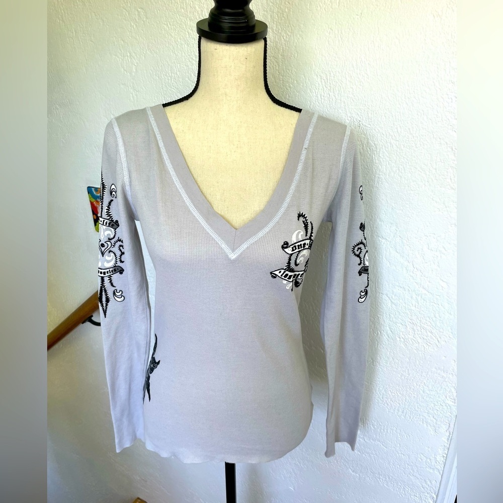 NWT YGI One Life Thermal Embroidered lightweight Thermal Grey long sleeve Tee‎ M
